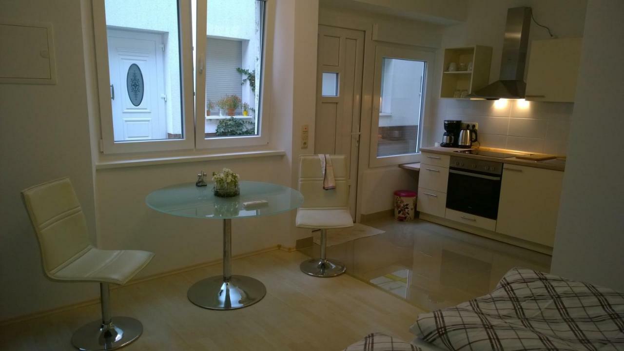Pensionsappartments Blitz Wiesbaden Eksteriør billede
