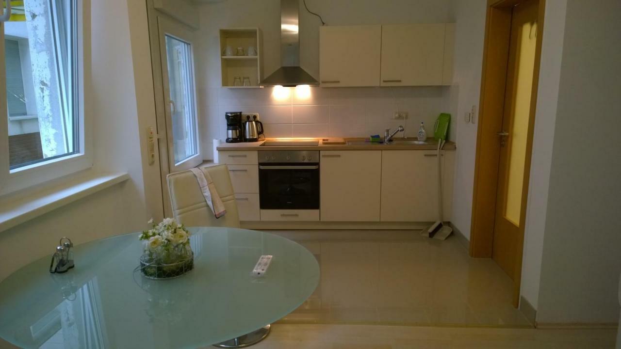 Pensionsappartments Blitz Wiesbaden Eksteriør billede